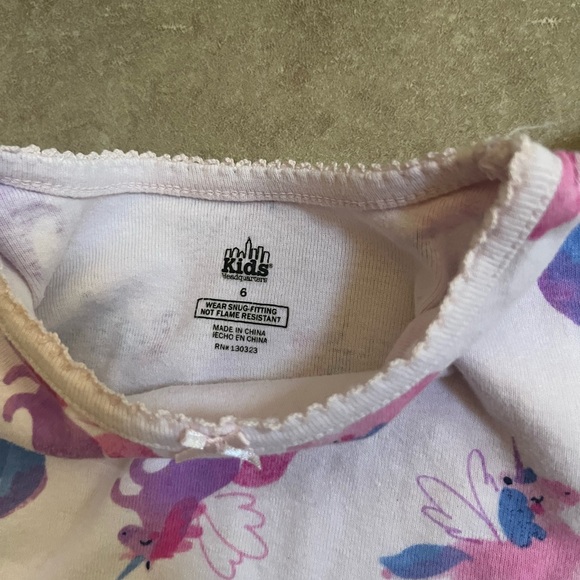 Kids Headquarters Unicorn Pajamas Size 6 Long Pants Short Sleeve Top
Blue pink - Picture 2 of 4